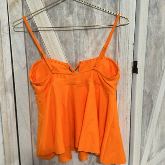 Top - Picture 3 of 4